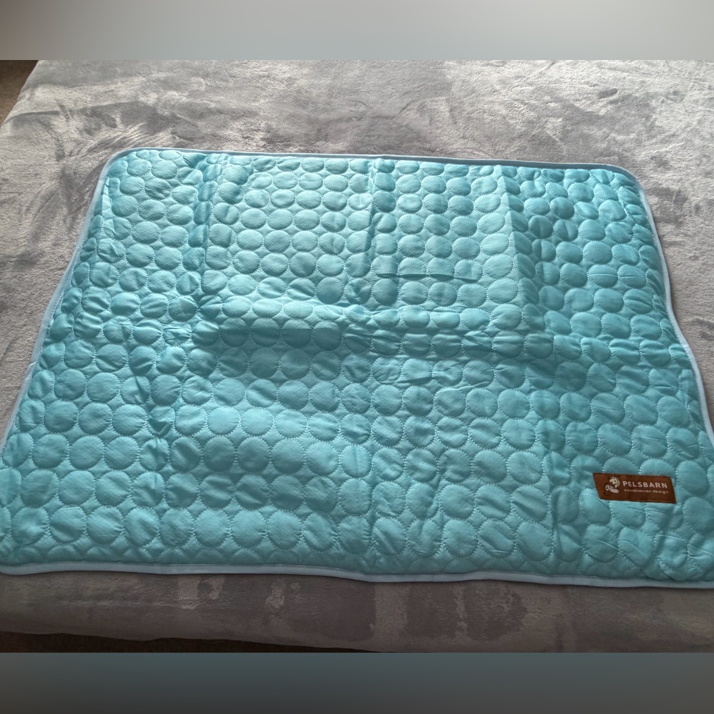 Pelsbarn animal cooling mat w/free gift